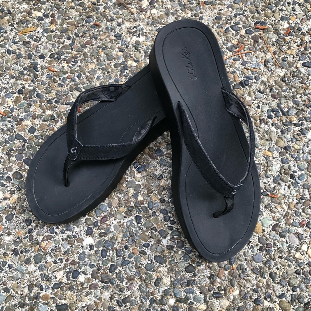 OluKai Women’s Pio Lua Black Wedge Flip Flop Sandal size 8 - Picture 9 of 9